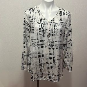Apt 9 Black White Long Sleeved Top Sz M